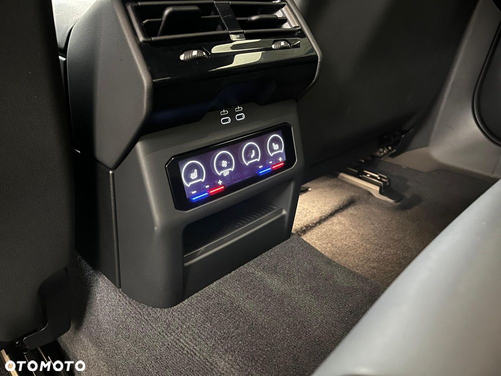 BMW Seria 5 520i mHEV M Sport - 32