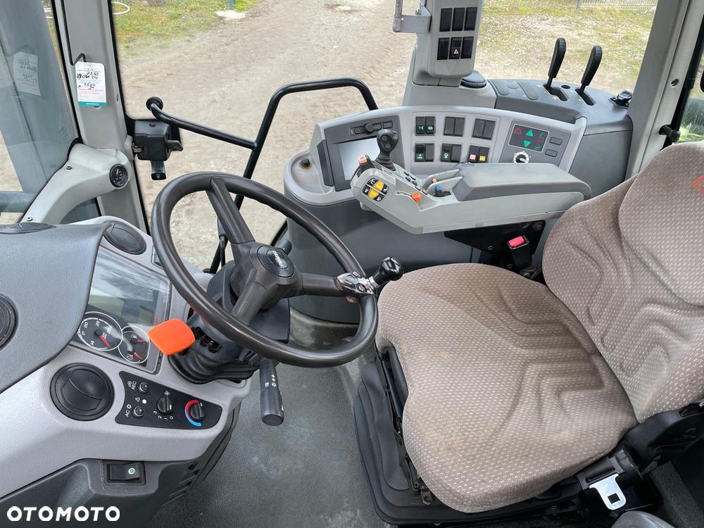 Claas AXION 810 - 13