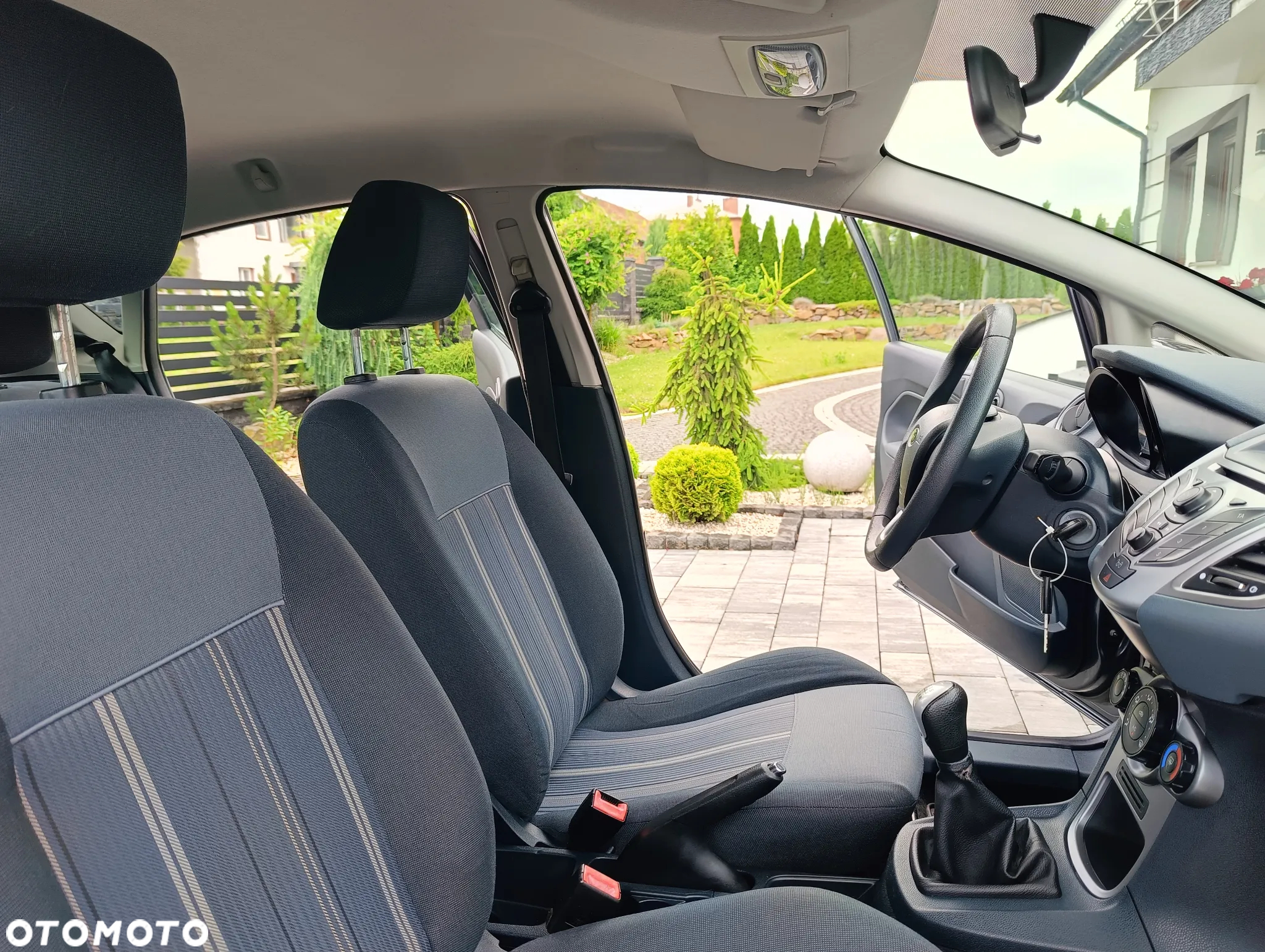Ford Fiesta 1.25 Ambiente - 32