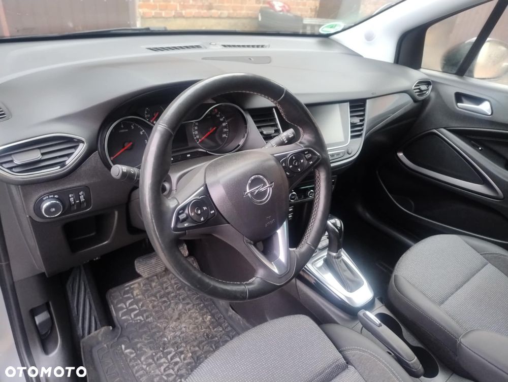 Opel Crossland X - 13