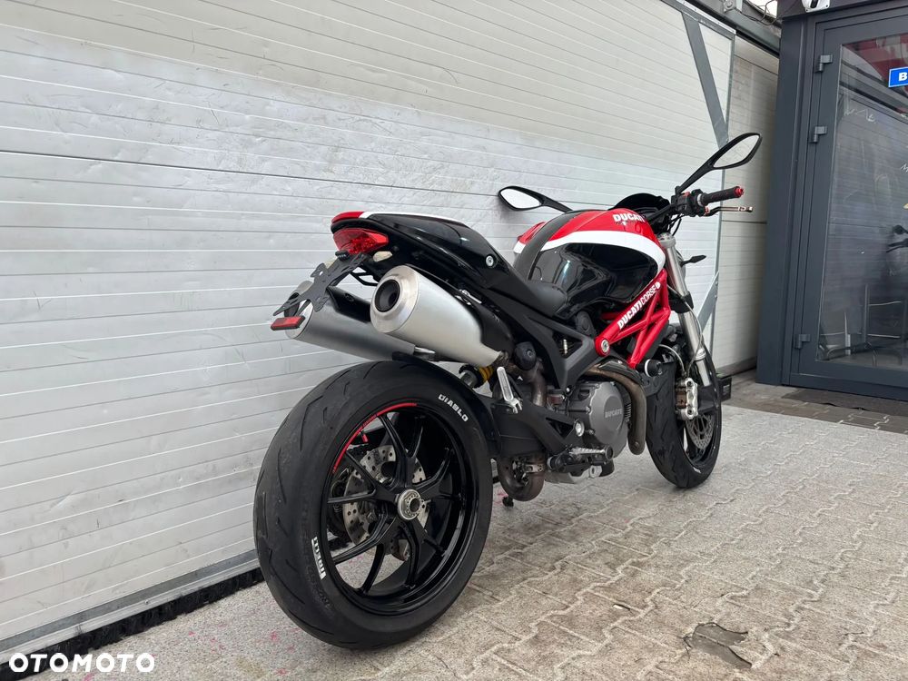 Ducati Monster - 15