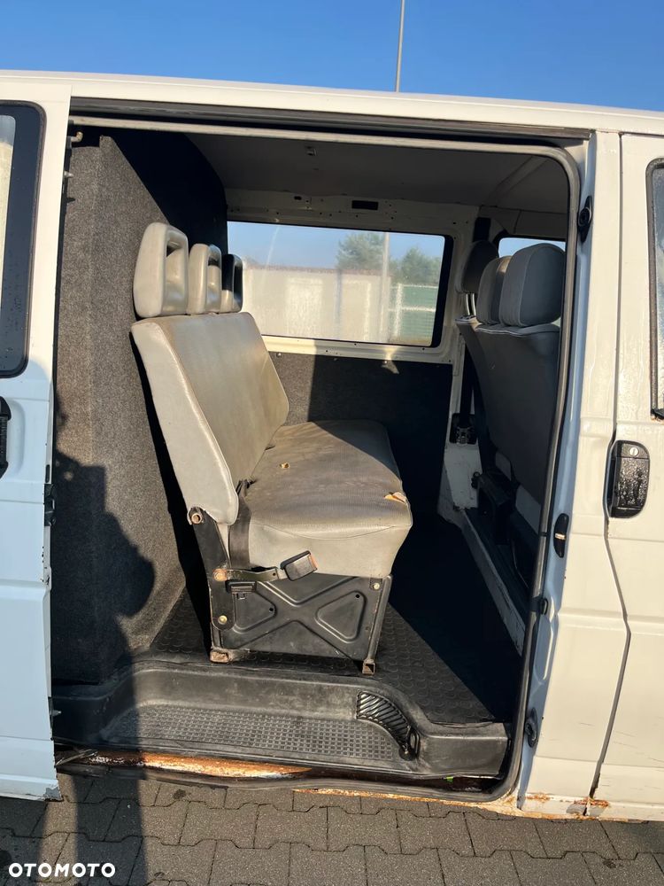 Volkswagen Transporter - 9