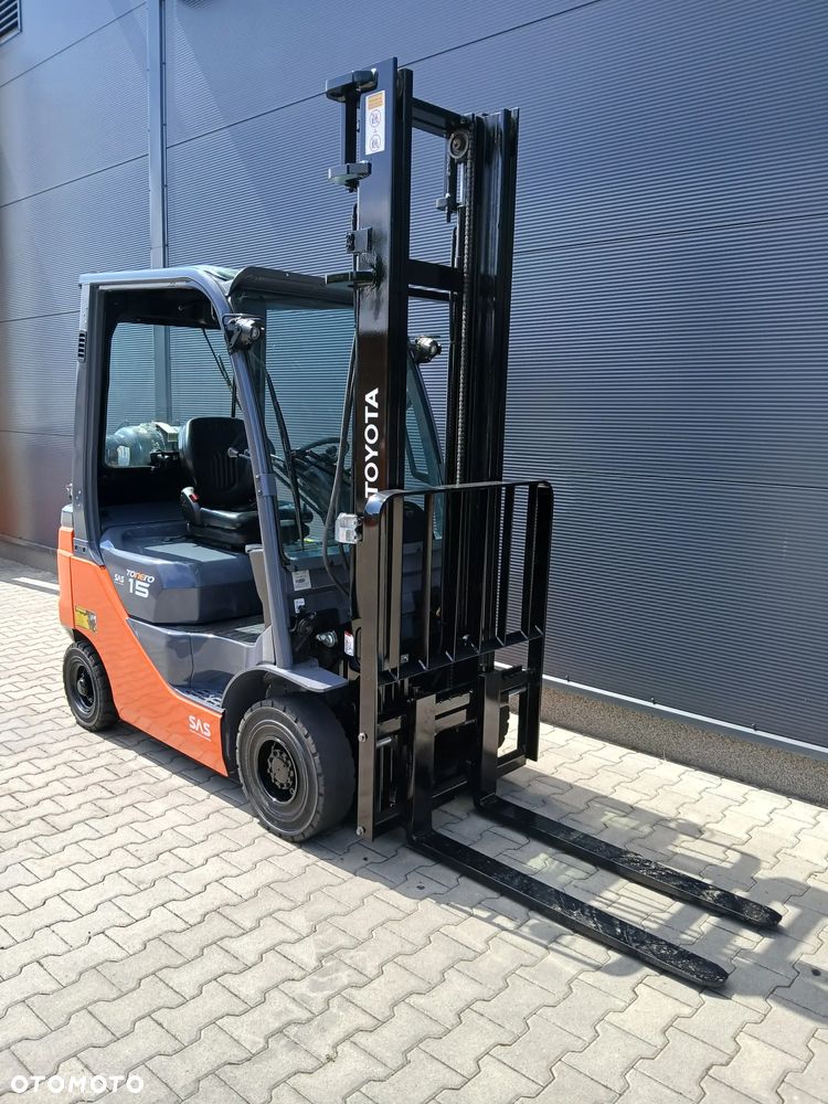 Toyota 02-8FGF15 - 3