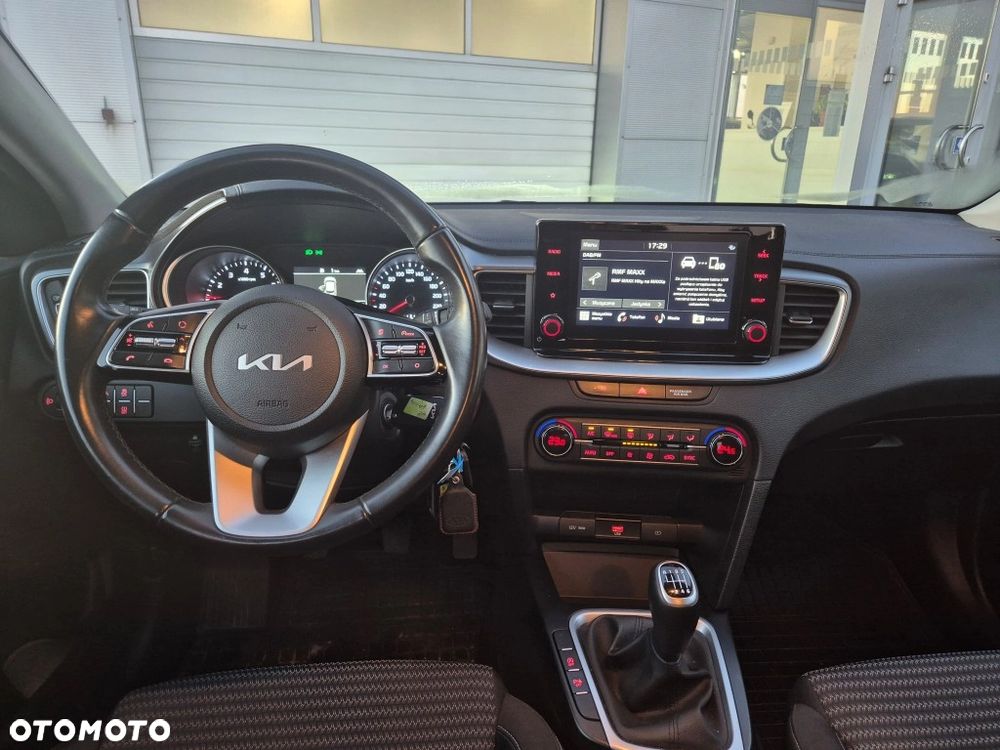 Kia XCeed 1.5 T-GDI M - 18