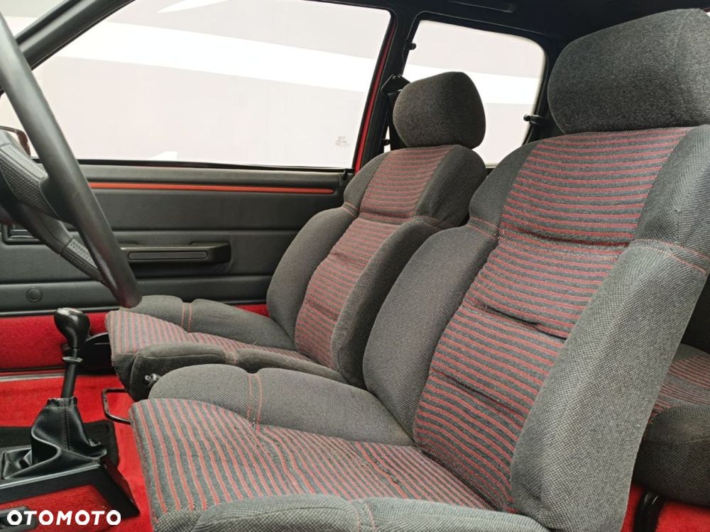 Peugeot 205 - 5