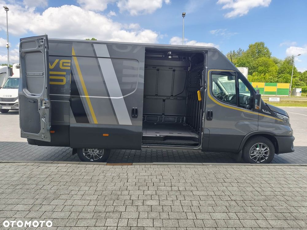 Iveco 35S16A8V - 9