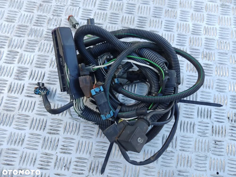 Instalacja elektryczna komputera Carrier Xarios 500 - 2