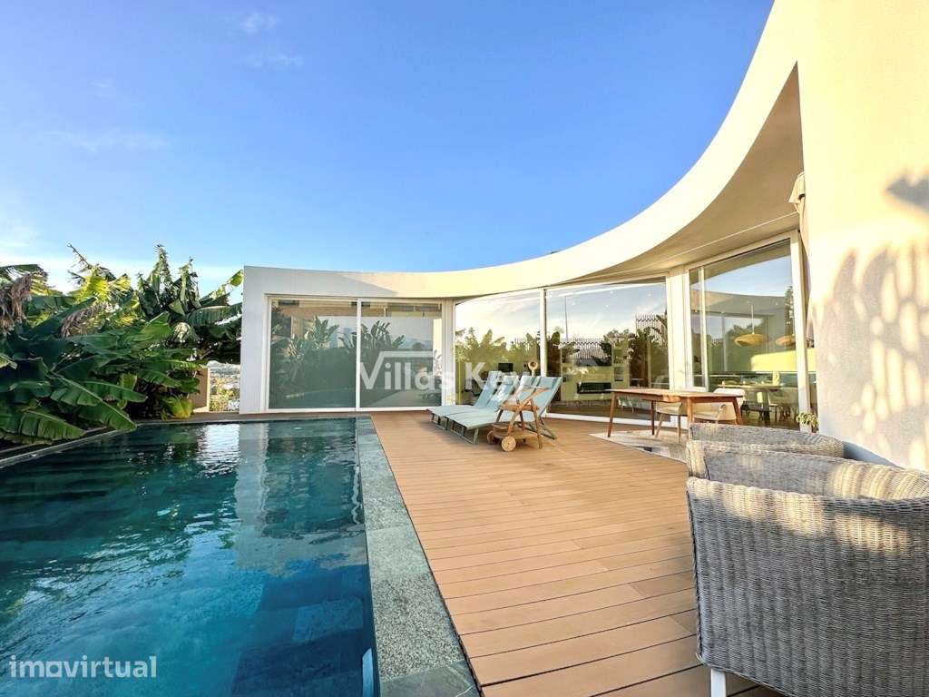 Moradia contemporânea com piscina e perto da praia para venda em Lagos - Grande imagem: 3/28