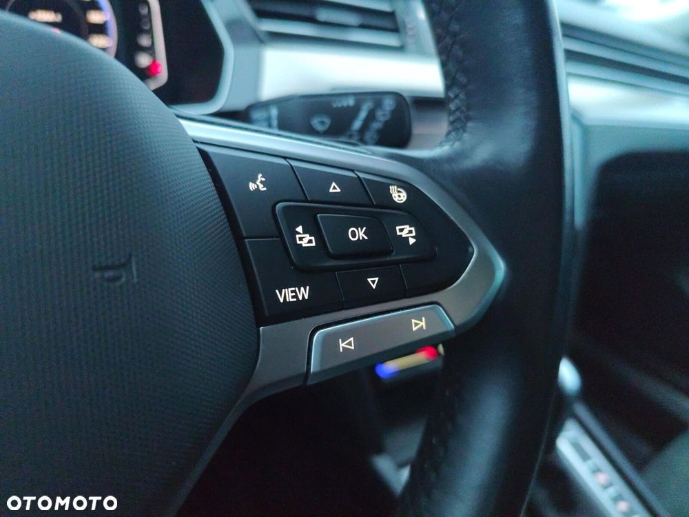 Volkswagen Passat - 20