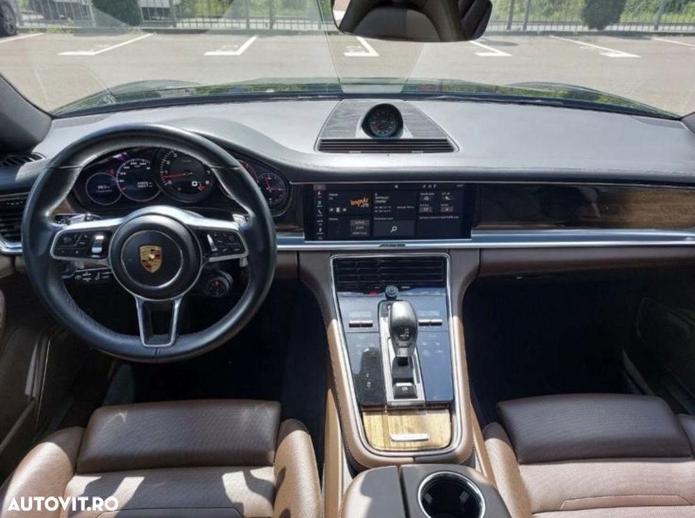 Porsche Panamera 4 - 15