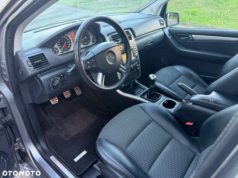 Mercedes-Benz Klasa B 180 BlueEFFICIENCY SPORT EDITION - 9