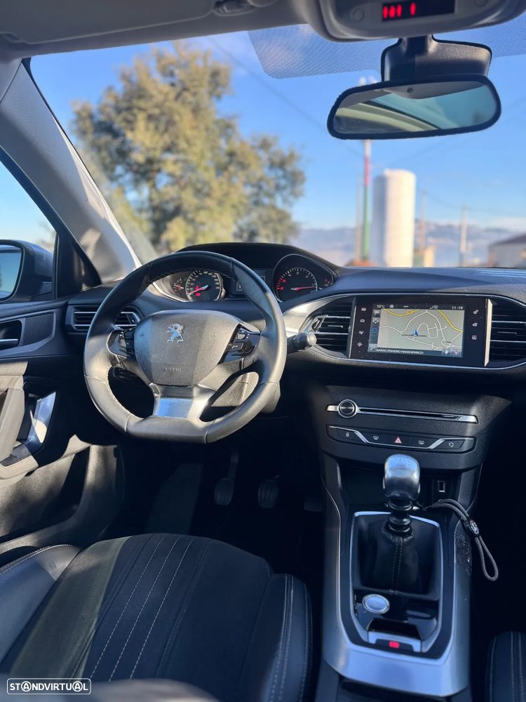 Peugeot 308 SW e-HDi 115 Stop & Start Allure - 13