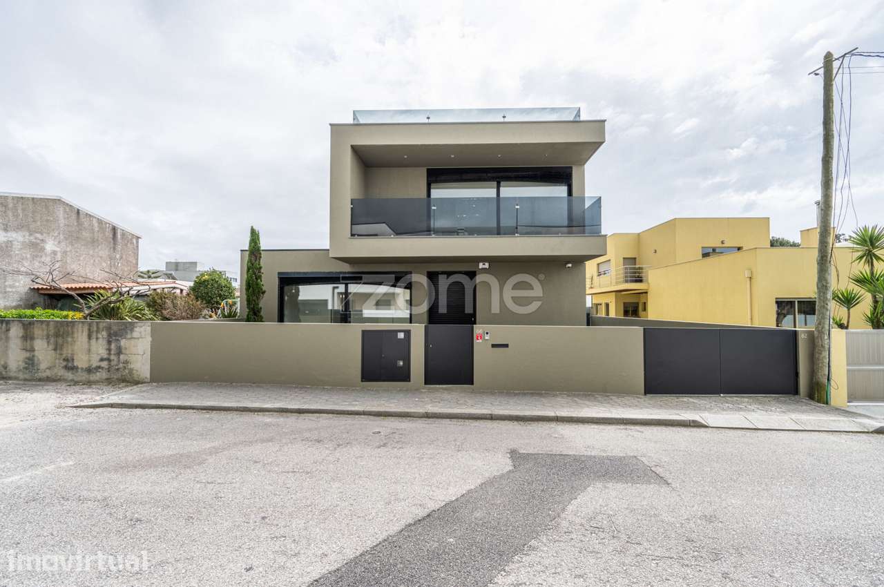 Moradia T3 de Luxo na Praia da Madalena, Gaia - Grande imagem: 2/48