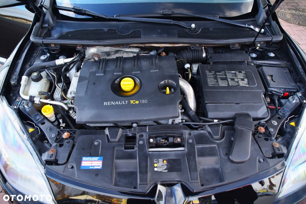 Renault Megane TCe 180 GT - 22