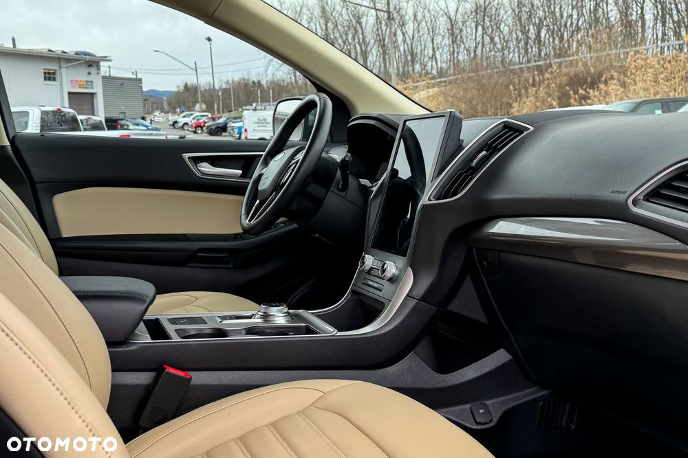 Ford Edge - 10