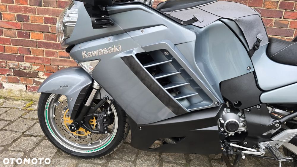 Kawasaki GTR - 6