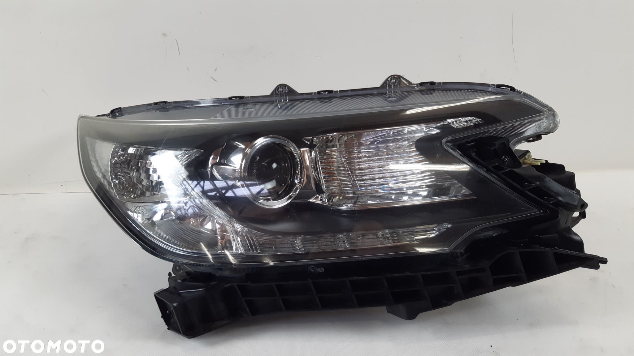 HONDA CR-V IV 12- LAMPA PRAWA PRZÓD - 1