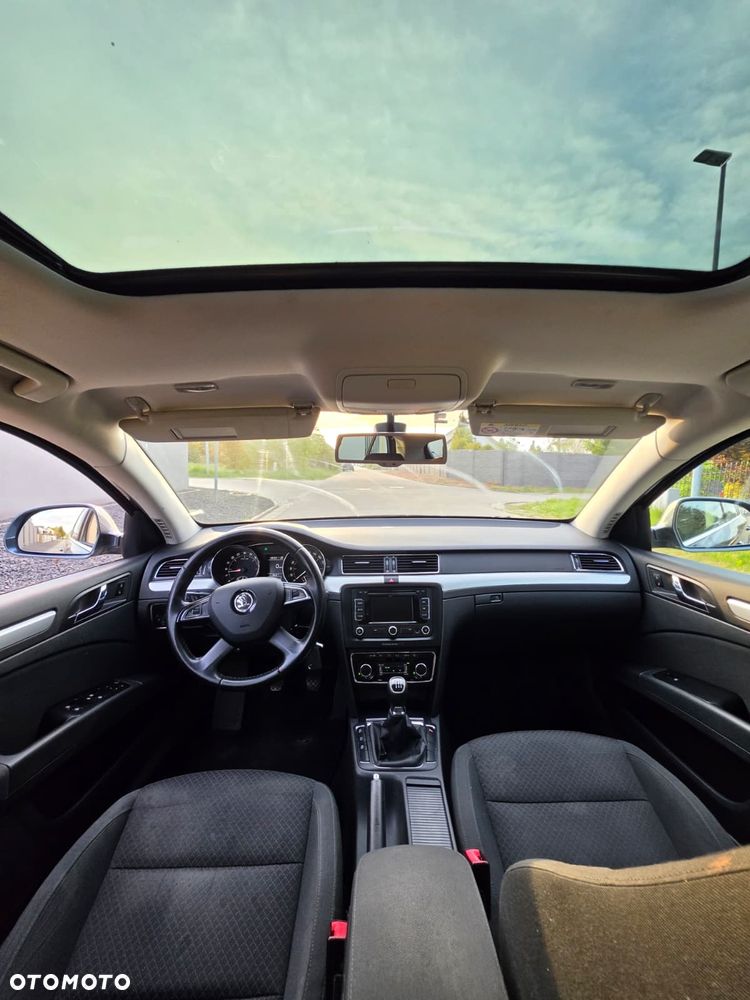 Skoda Superb 1.6 TDI Ambition - 10