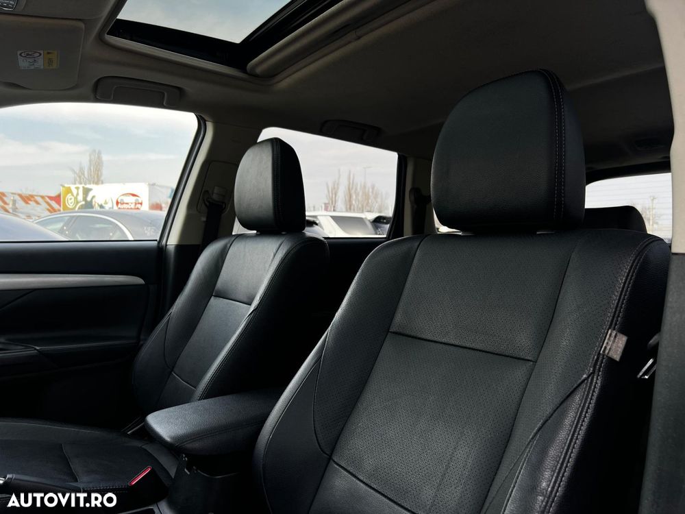 Mitsubishi Outlander - 29