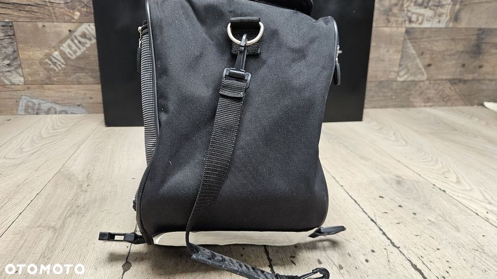 Torba tunelowa Givi do skutera - 6