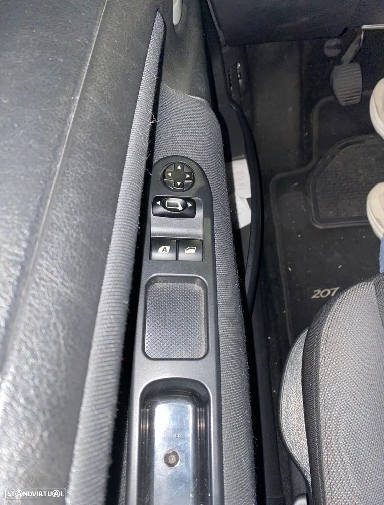 Peugeot 207 1.4 16V Sport - 3