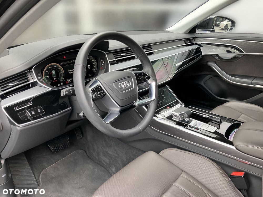 Audi A8 - 10