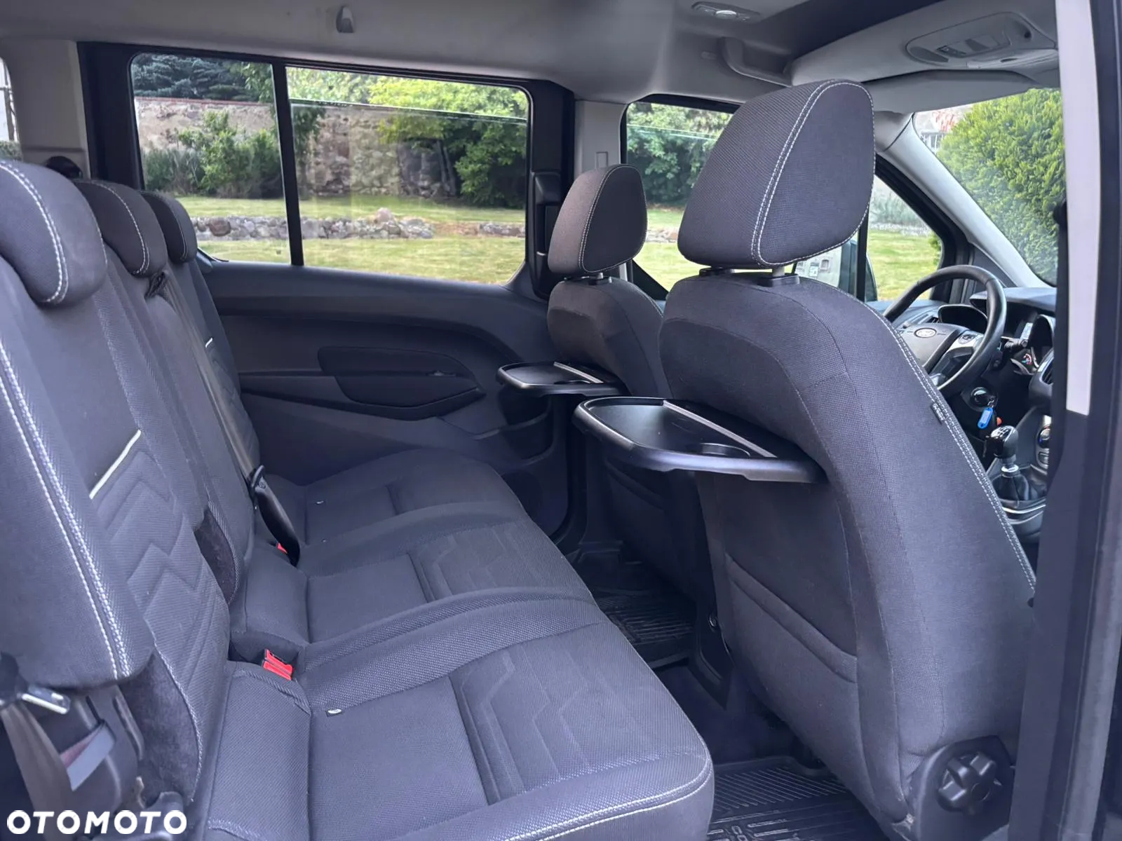 Ford Tourneo Connect - 13