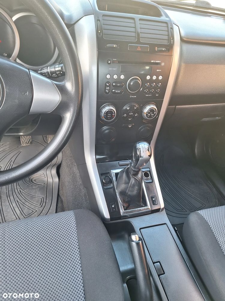 Suzuki Grand Vitara 1.6 - 7
