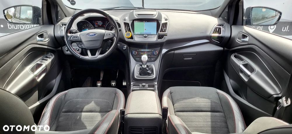 Ford Kuga 1.5 EcoBoost 2x4 ST-Line - 8