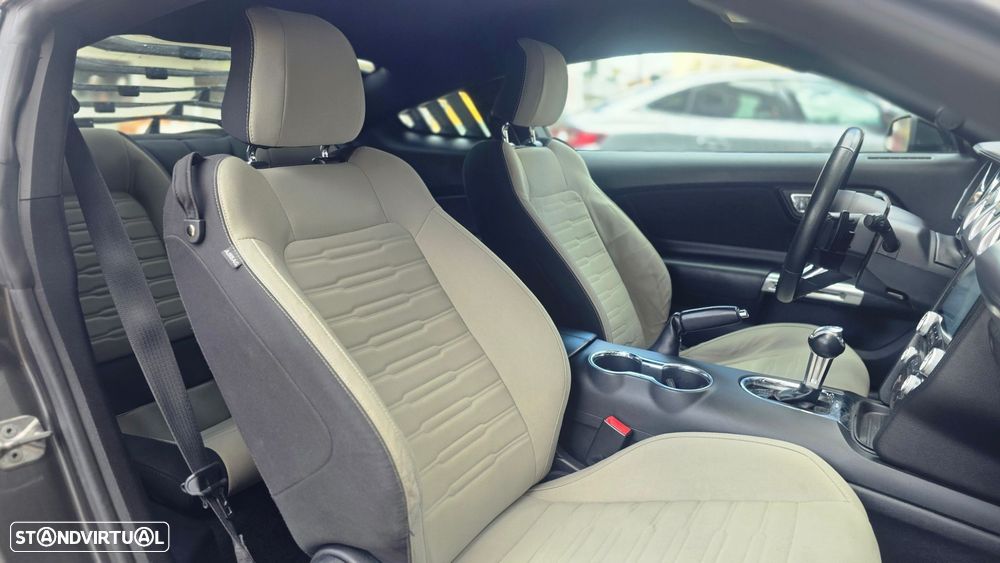 Ford Mustang 2.3i EcoBoost Aut. - 27