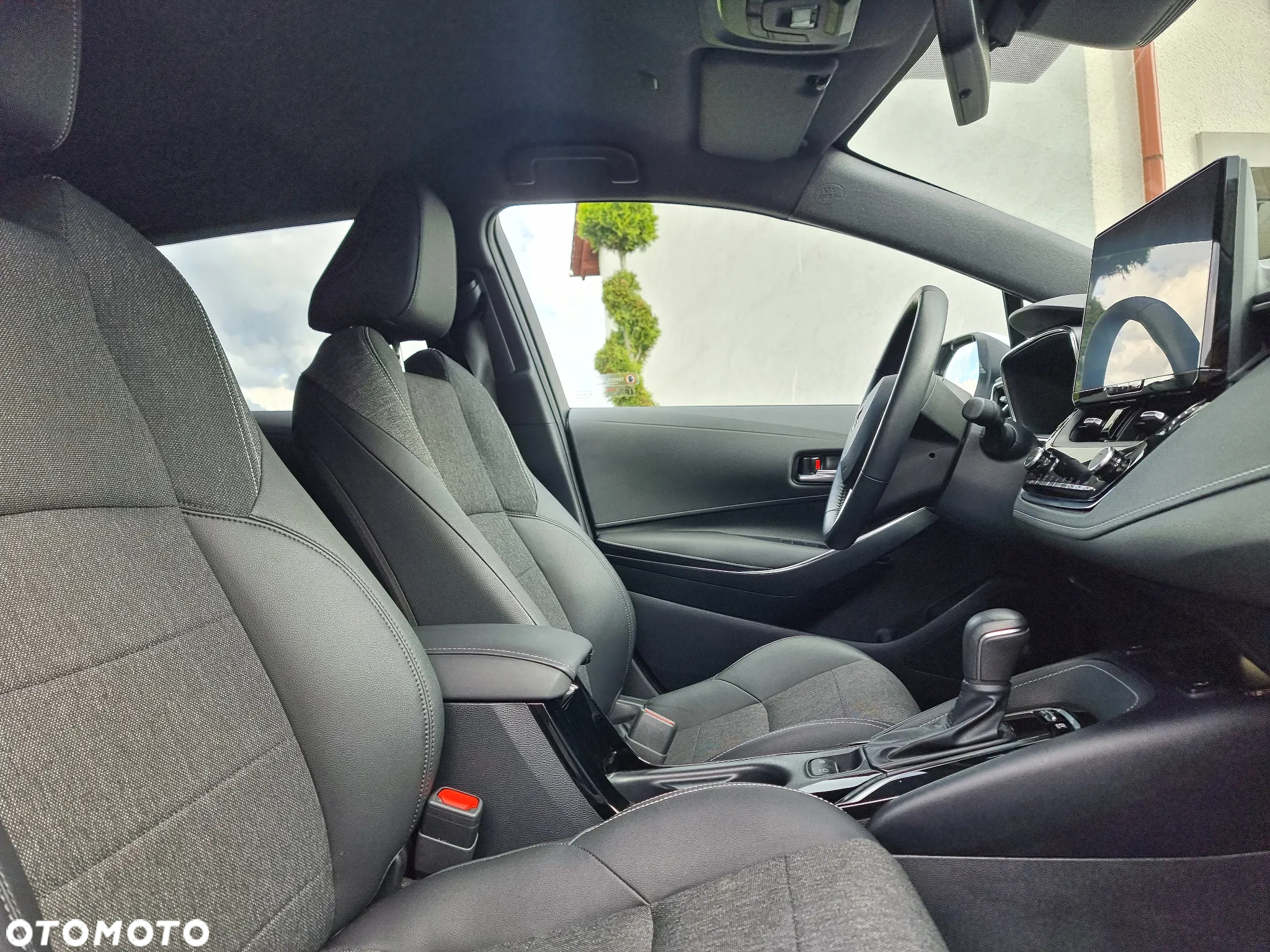 Toyota Corolla 1.8 Hybrid Touring Sports Team Deutschland - 8