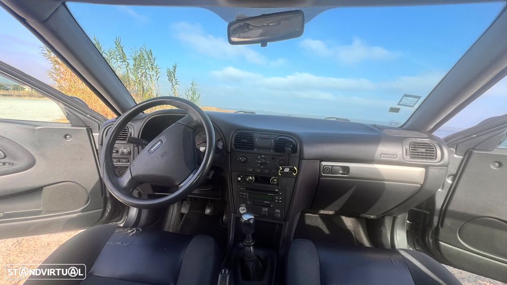 Volvo S40 1.6 - 7