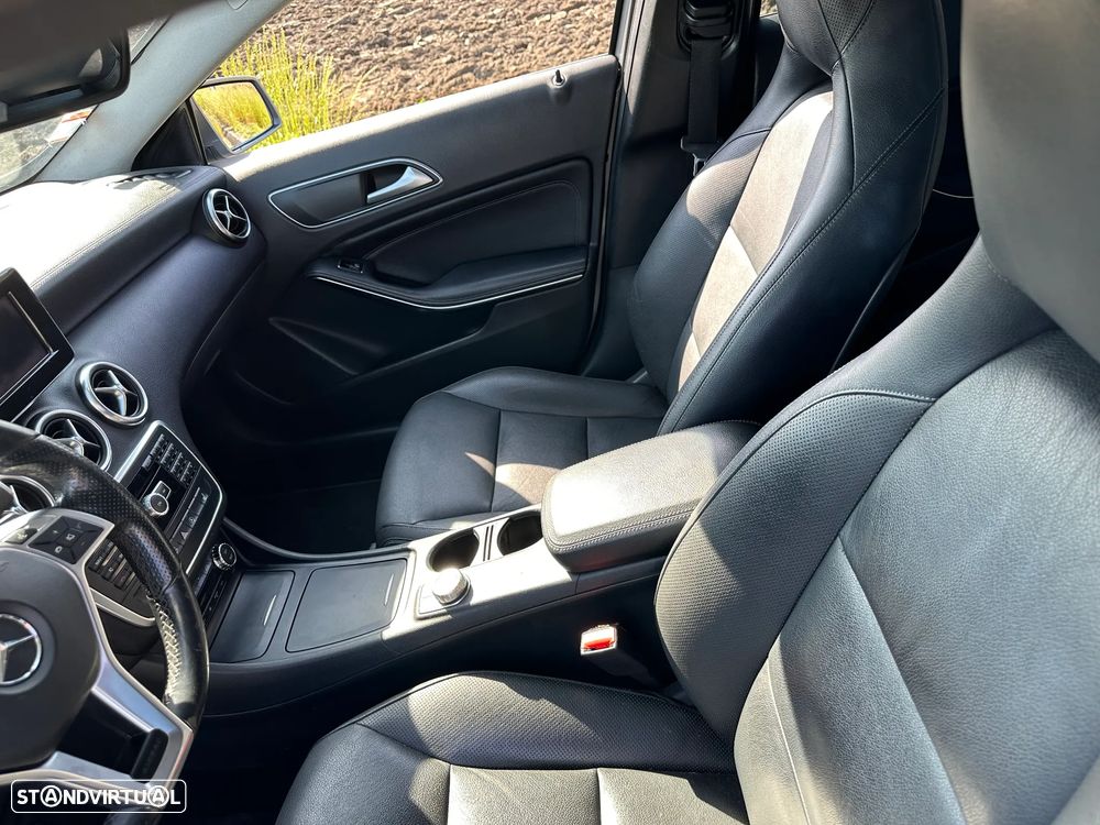 Mercedes-Benz A 200 CDI 4Matic 7G-DCT AMG Line - 11