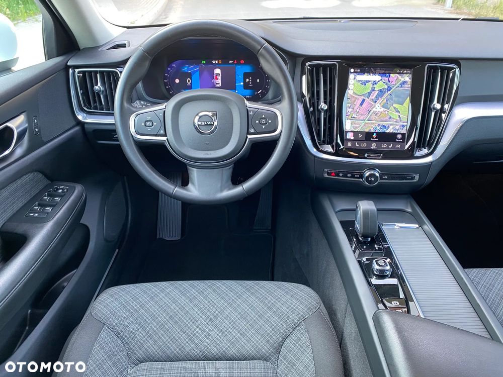 Volvo V60 B4 D Momentum Core - 11