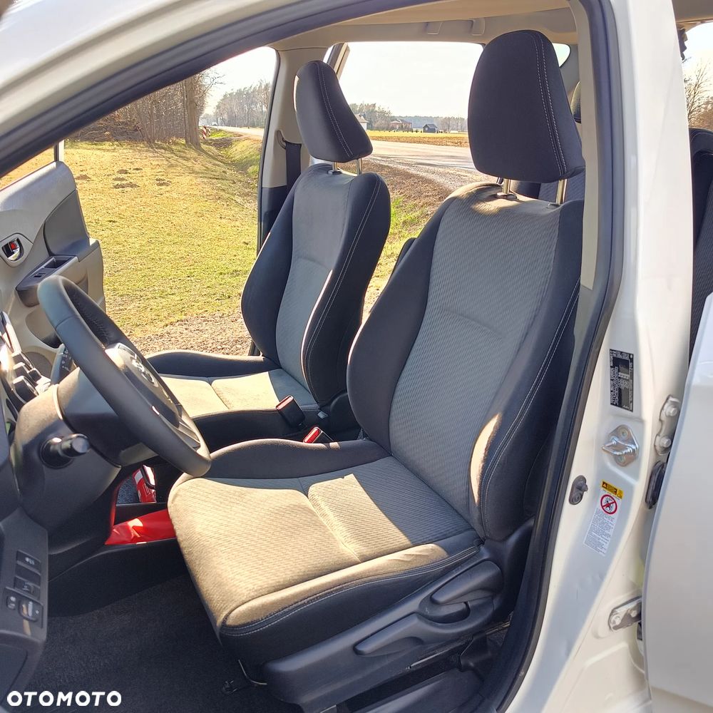 Toyota Verso S 1.4 D-4D Cool - 19