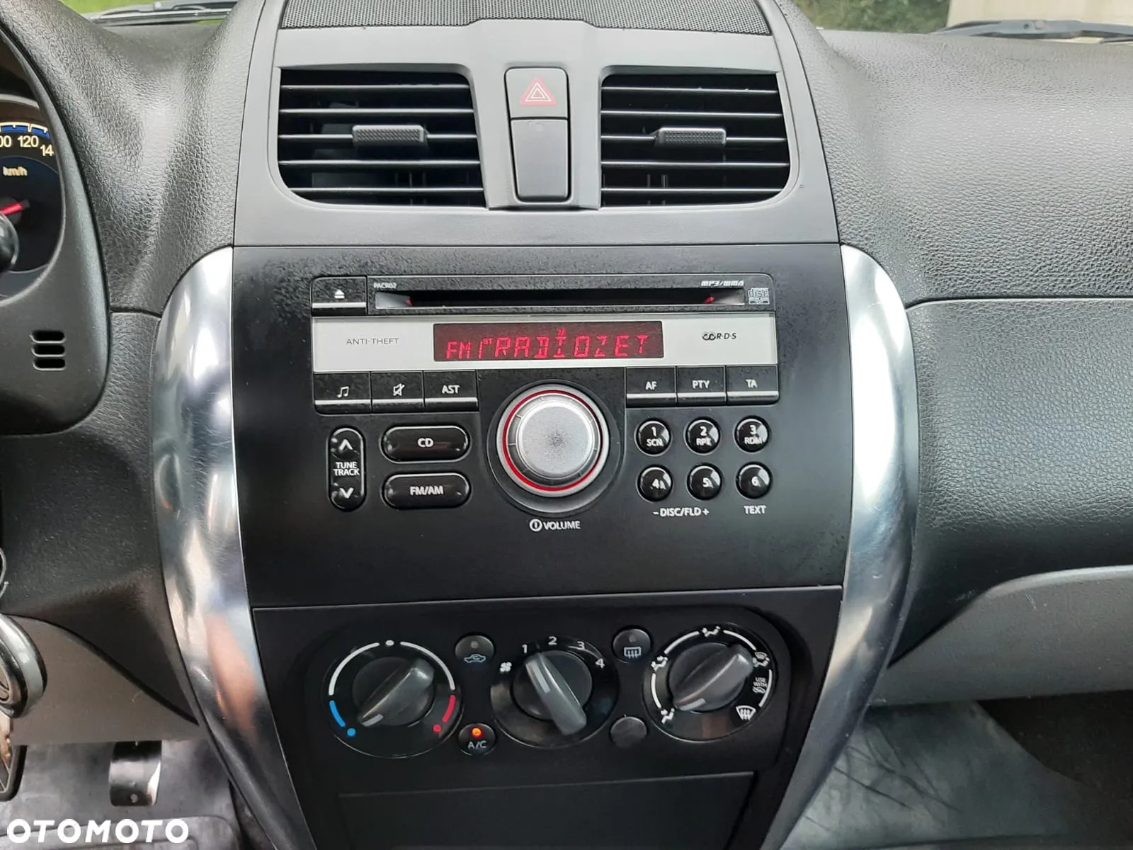 Suzuki SX4 1.6 Comfort 4WD - 25