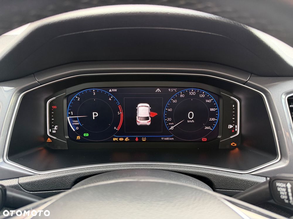 Volkswagen T-Roc 2.0 TDI SCR 4MOTION DSG IQ.DRIVE - 26