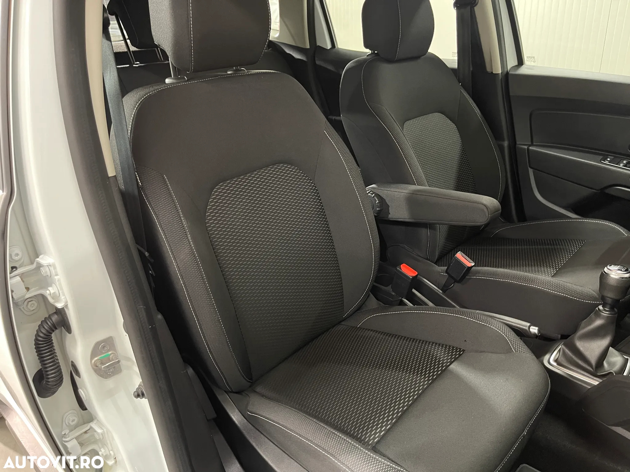 Dacia Duster 1.5 Blue dCi 4WD Comfort - 9