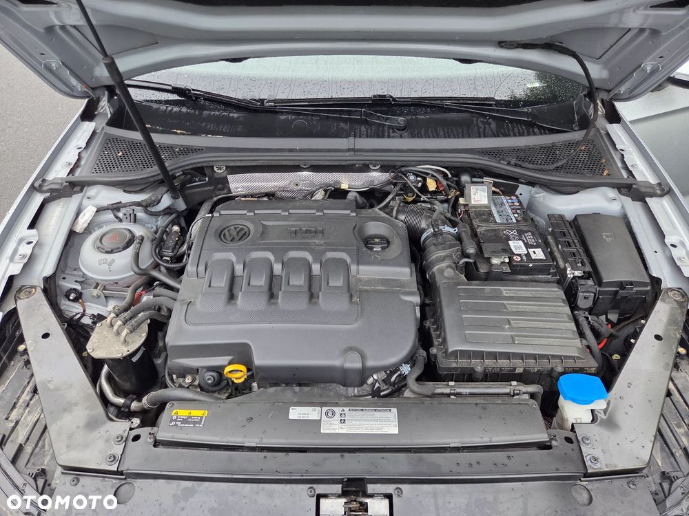 Volkswagen Passat 2.0 TDI BMT Comfortline - 15
