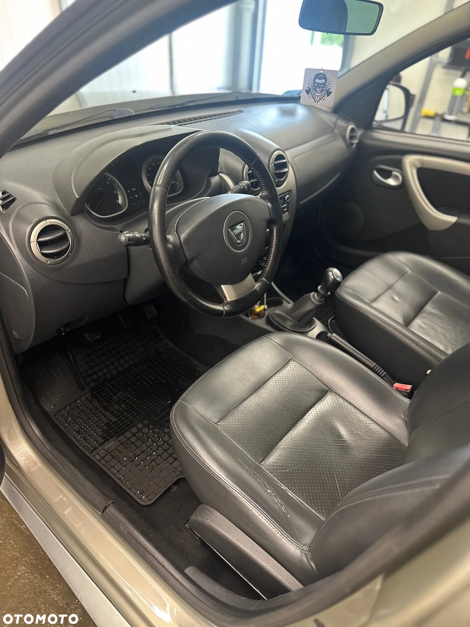 Dacia Duster 1.5 dCi Laureate - 6