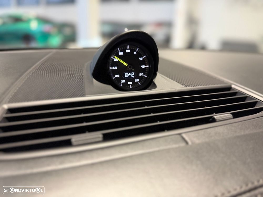 Porsche Panamera Sport Turismo 4 E-Hybrid Edition 10 Anos - 18