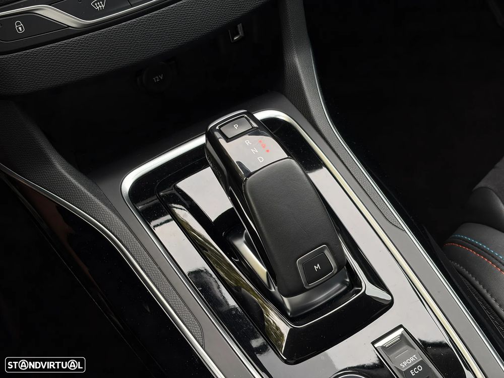 Peugeot 308 PureTech 130 GPF EAT8 Stop & Start Tech Edition - 32