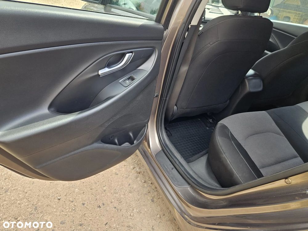 Hyundai i30 1.0 T-GDI Classic + DCT - 9