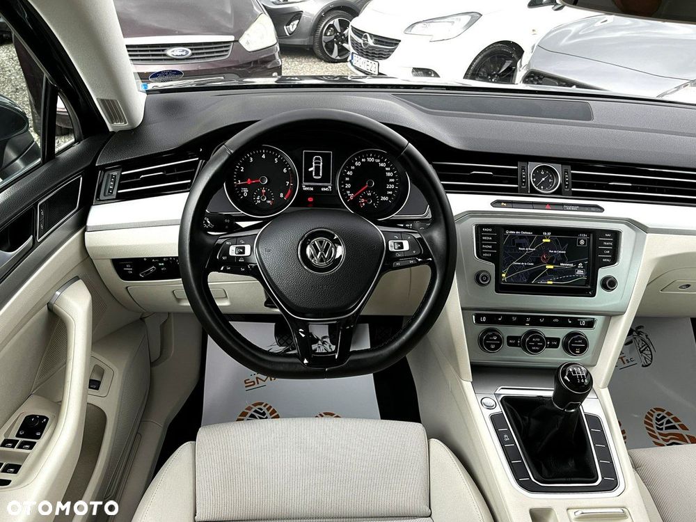 Volkswagen Passat Variant - 19