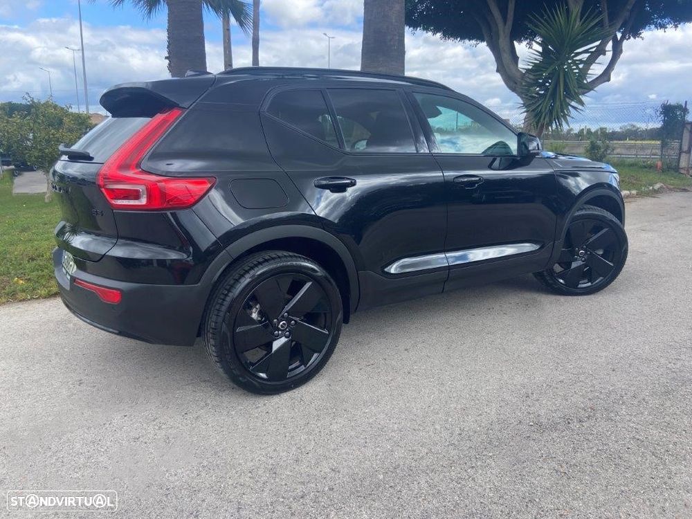 Volvo XC 40 2.0 B3 Black Edition - 2