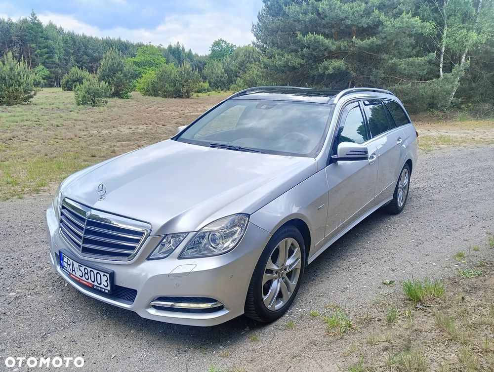 Mercedes-Benz Klasa E 200 BlueEFFICIENCY 7G-TRONIC Elegance - 2