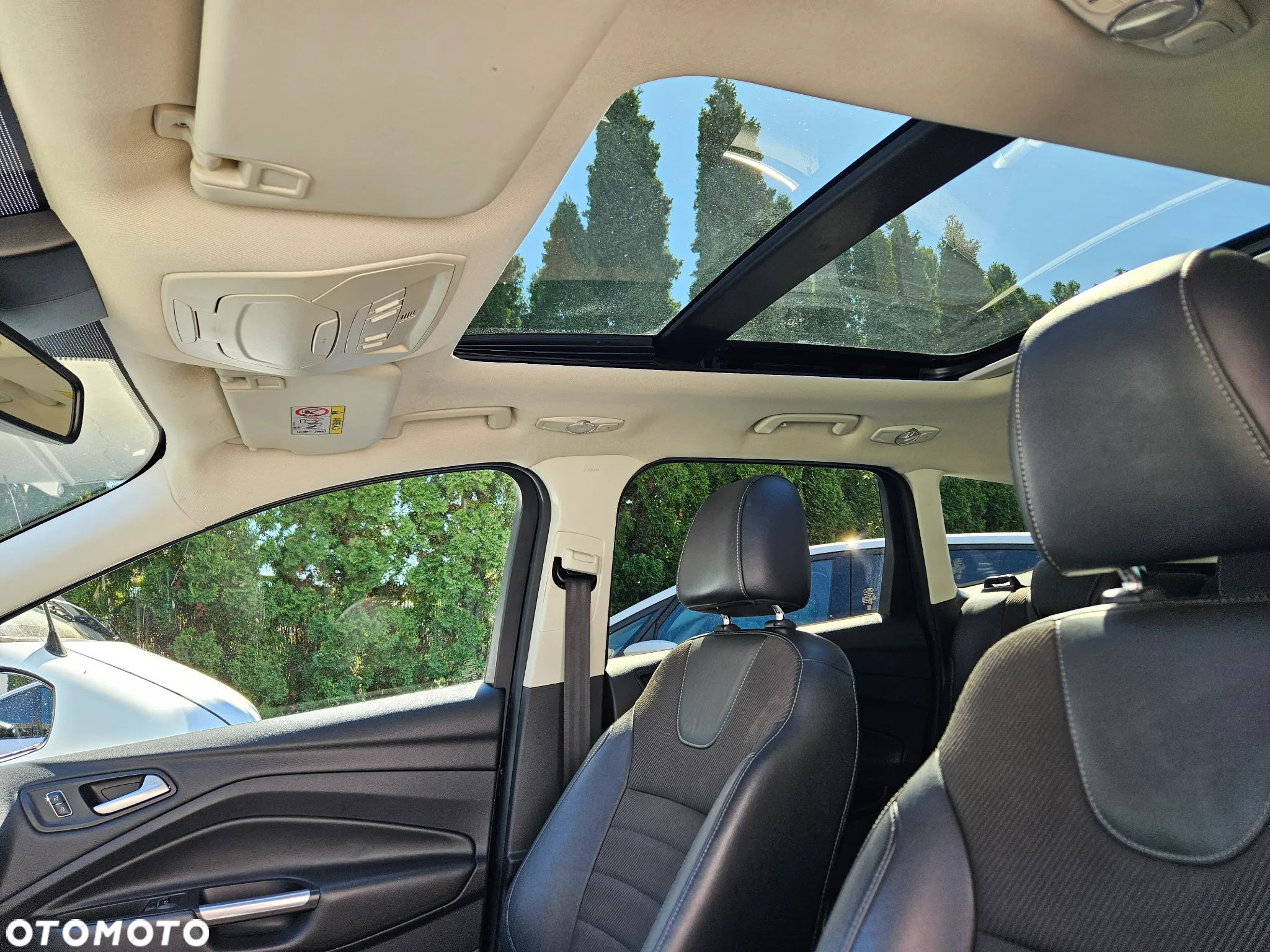 Ford Kuga 2.0 TDCi 2x4 Titanium - 15