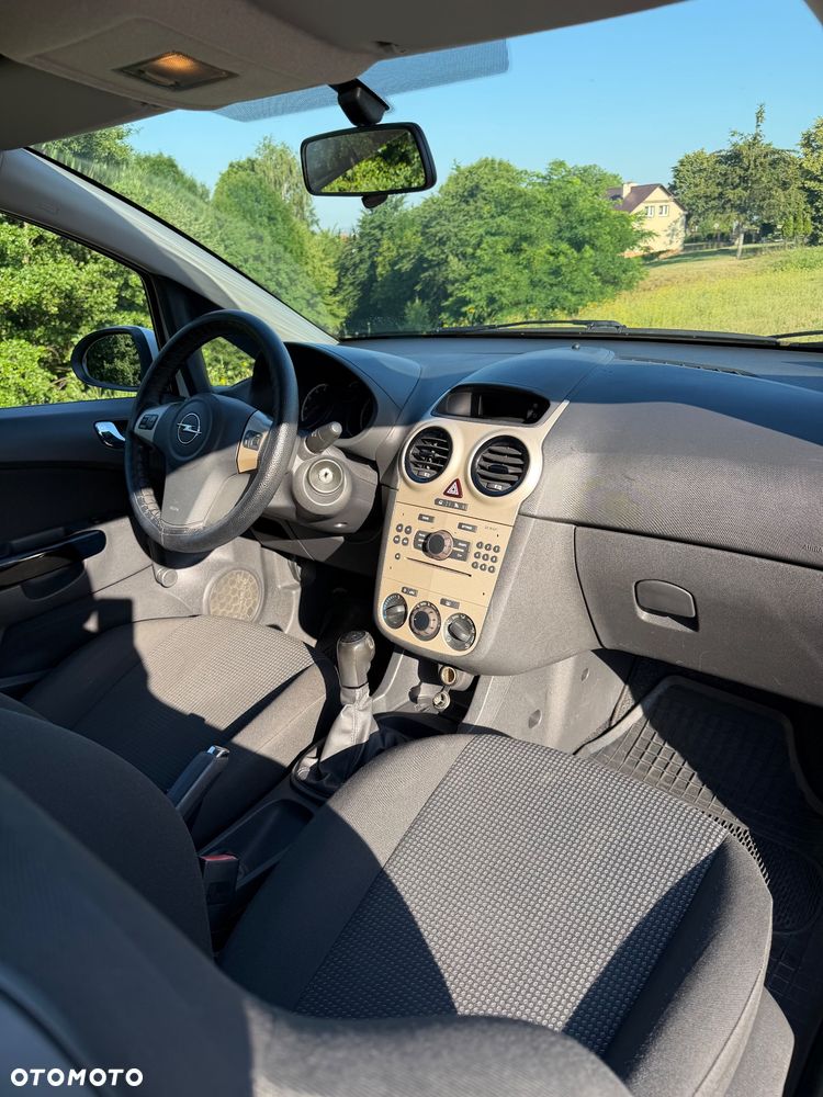 Opel Corsa 1.4 16V Edition - 13
