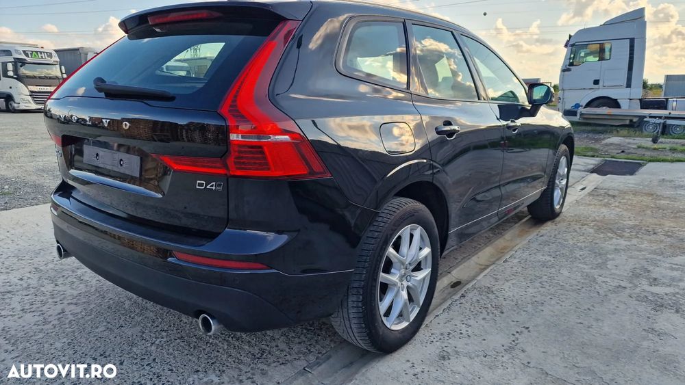 Volvo XC 60 D4 Momentum Pro - 5