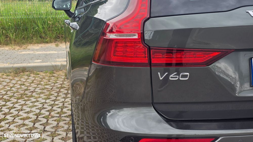Volvo V60 2.0 D3 Momentum Core - 21